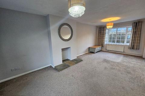 3 bedroom terraced house to rent, Gullivers Close, Horley, Banbury, OX15 6DY