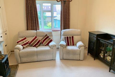 21 Castlegarth, Thornton Le Dale, Pickering, YO18 7SZ