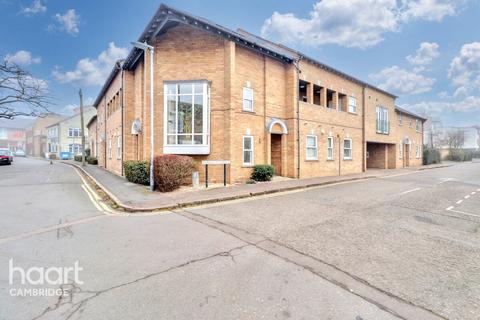 3 bedroom flat for sale, Paradise Court, Paradise Street Cambridge