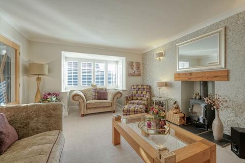 12 Aspens Way, Bromsgrove, B61 0UW