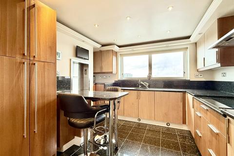 3 bedroom penthouse to rent, Barrydene, Oakleigh Road North, Whetstone, N20