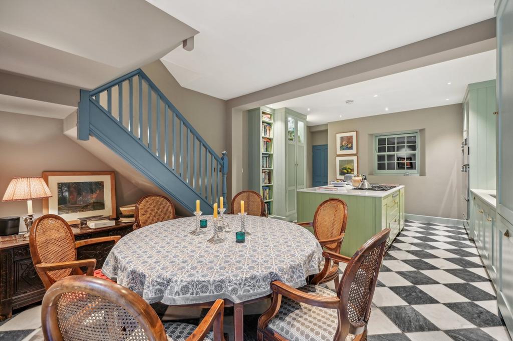 Open Kitchen Dining