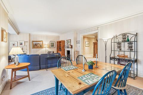 Flat 21, Drayton Court Drayton Gardens, London, SW10 9RH