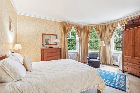 Flat 21, Drayton Court Drayton Gardens, London, SW10 9RH