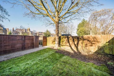 2 bedroom flat for sale, Colney Hatch Lane, London N10