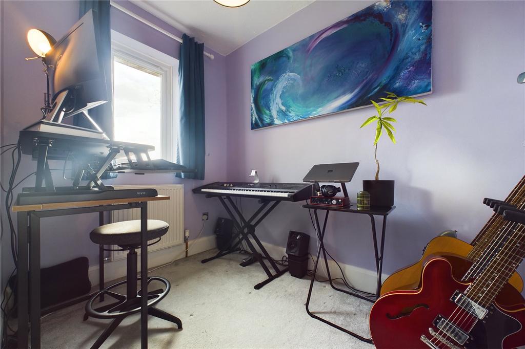 Bedroom/Study