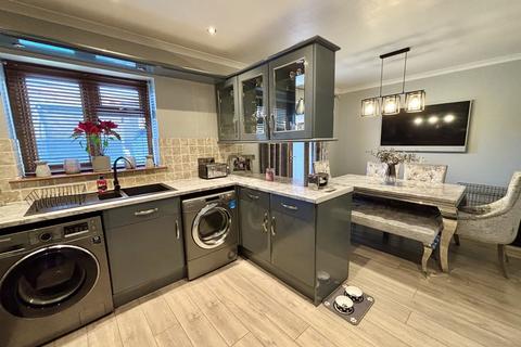 212 Graig Newydd, Godrergraig, Swansea, SA9 2DF