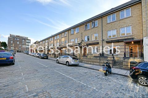 5 bedroom terraced house to rent, Ferry Street, London E14