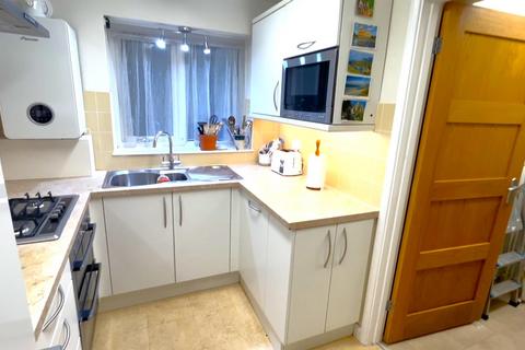 2 bedroom flat for sale, Torkington Gardens, Stamford, PE9 2EW