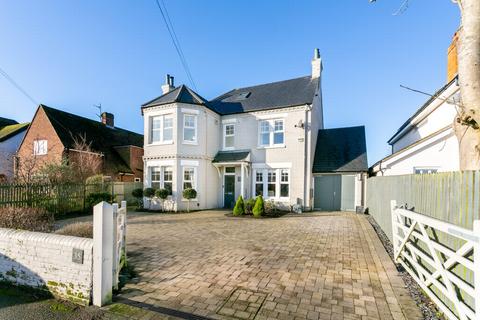 4 bedroom detached house for sale, Castle Road, Hythe, CT21