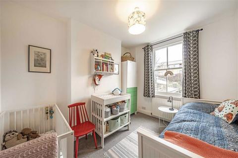 16 Reynolds Place, London, SE3 8SX