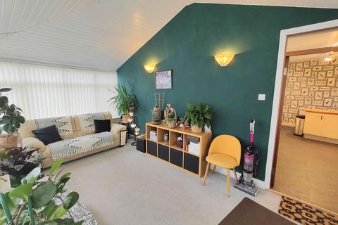 2 Longroyde Road, Brighouse, HD6 3AS