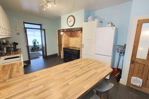2 Longroyde Road, Brighouse, HD6 3AS
