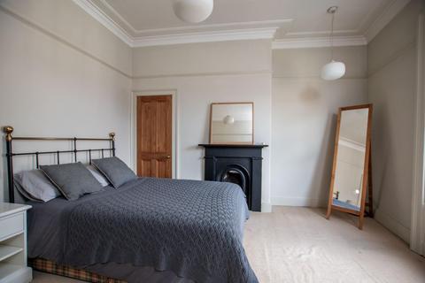 32 Buckingham Terrace, York, YO1 6EE