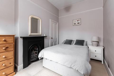 32 Buckingham Terrace, York, YO1 6EE