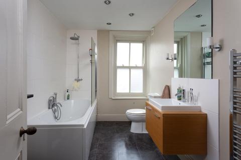 32 Buckingham Terrace, York, YO1 6EE