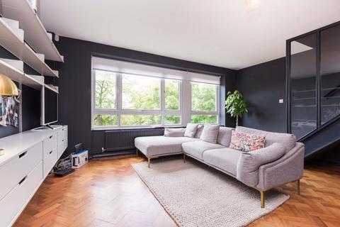 3 bedroom maisonette for sale, Rouse Gardens, London