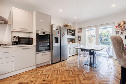 12 Archer Close, Coopersale, Epping, CM16 7FG