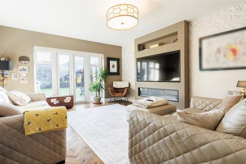 12 Archer Close, Coopersale, Epping, CM16 7FG