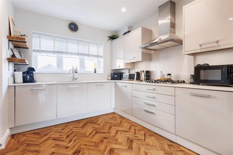 12 Archer Close, Coopersale, Epping, CM16 7FG