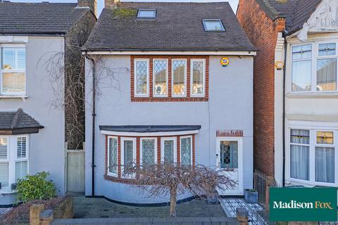 4 bedroom detached house for sale, Latchett Road, London E18