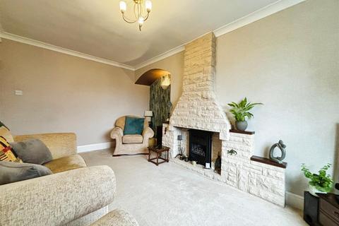 5 Leafield Grove, Bradford, BD2 3SA