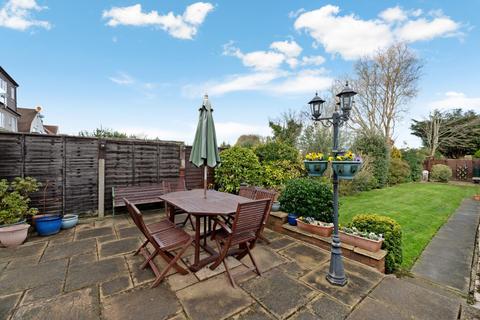 35 Ewell By Pass, Epsom, KT17 2PZ