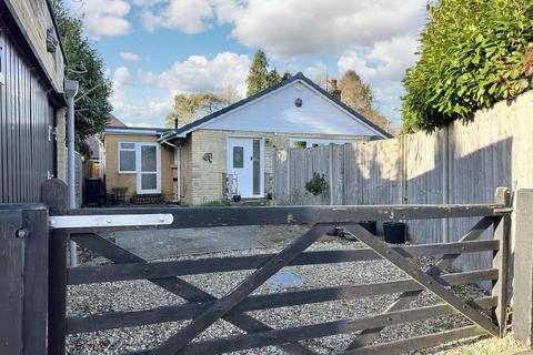 3 bedroom detached bungalow for sale, West Road, Dibden Purlieu, SO45