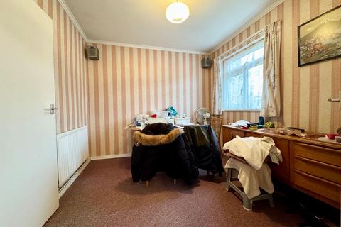 227 Bracelet Close, Corringham, Stanford-le-hope, SS17 7JX