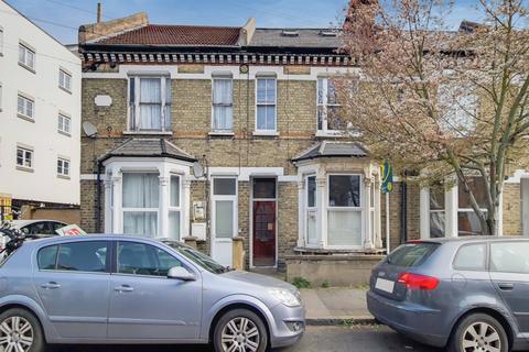 2 bedroom flat to rent, Morrish Road, Brixton Hill, London, SW2