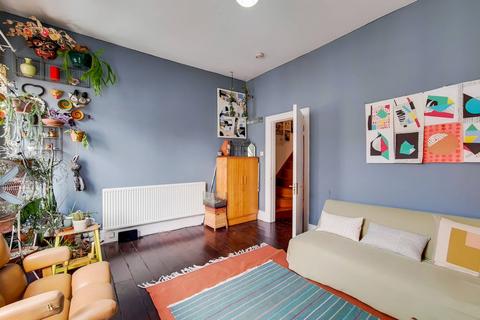 2 bedroom flat to rent, Morrish Road, Brixton Hill, London, SW2