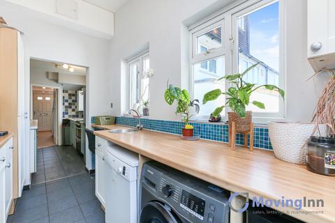 17 Kenmore Road, Kenley, CR8 5NW