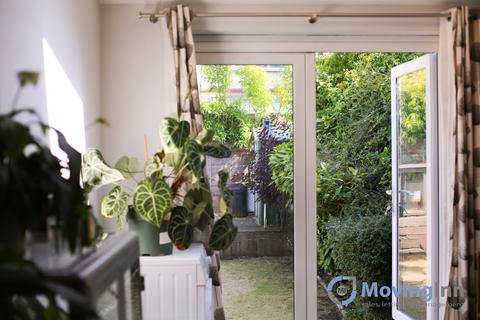 17 Kenmore Road, Kenley, CR8 5NW