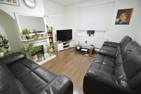 3 bedroom terraced house for sale, Longbridge Road, Dagenham