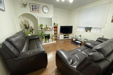 3 bedroom terraced house for sale, Longbridge Road, Dagenham