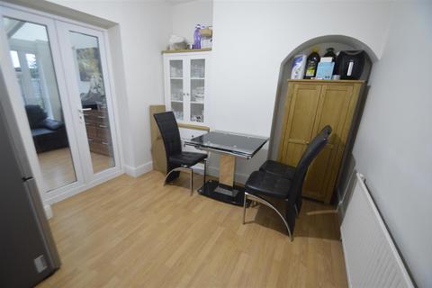 3 bedroom terraced house for sale, Longbridge Road, Dagenham