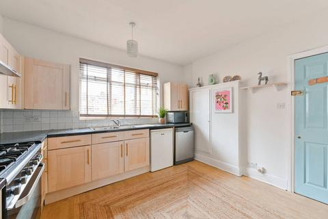3 bedroom maisonette for sale, Garratt Lane, Earlsfield, London, SW18