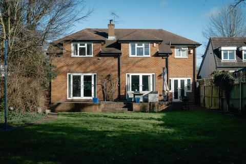 4 bedroom detached house for sale, Garson Lane, Staines-upon-thames, TW19