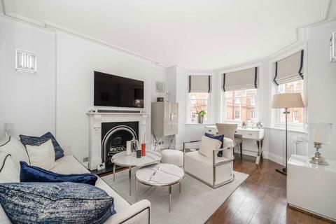 2 bedroom flat to rent, Queen's Club Gardens, London W14