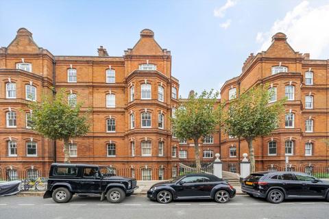 2 bedroom flat to rent, Queen's Club Gardens, London W14