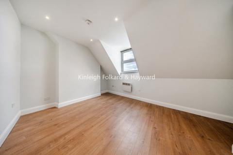 3 bedroom apartment to rent, Rushey Green London SE6