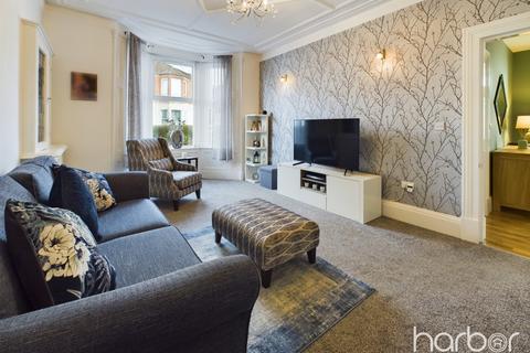 2 bedroom ground floor flat for sale, Braidfauld Place, Tollcross, Glasgow, G32 8PU