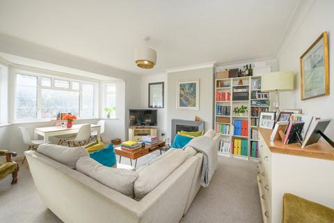 2 bedroom flat for sale, St Leonards Court, St. Leonards Road, East Sheen