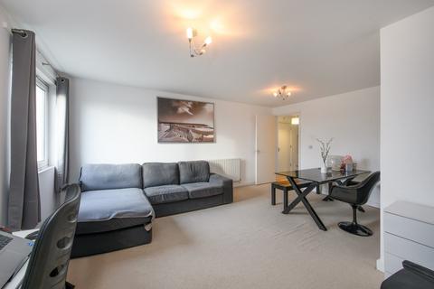 1 bedroom flat to rent, Cedar House, 35 Melliss Avenue, Richmond, Surrey