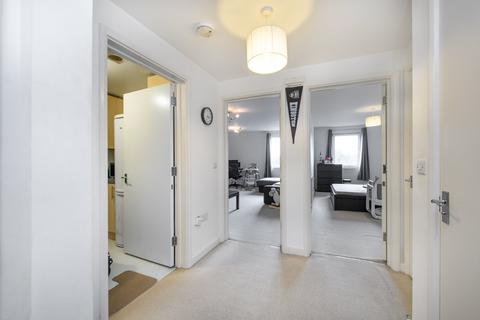 1 bedroom flat to rent, Cedar House, 35 Melliss Avenue, Richmond, Surrey