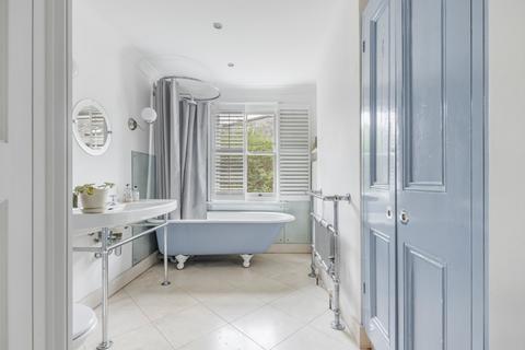 2 bedroom maisonette for sale, Cloudesley Road, Barnsbury, Islington, London