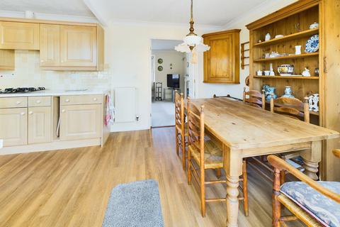 6 Godfrey Close, Ottery St Mary, EX11 1GY