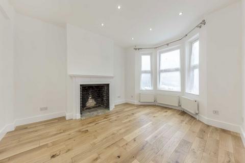 3 bedroom house to rent, Drayton Avenue, London W13