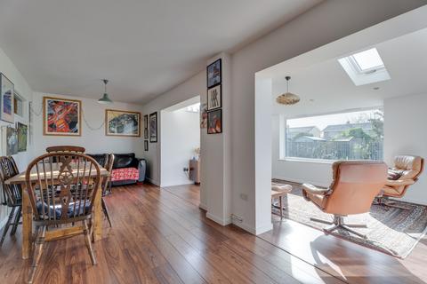 10 Blenheim Close, Haverhill, CB9 0AD