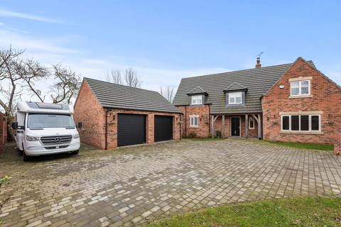 4 bedroom detached house for sale, 2 Private Drive, Nottinghamshire NG25